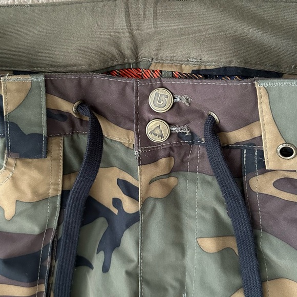 Burton Camouflage Snowboarding Pants - Camo Insulated Winter Waterproof - Picture 8 of 14